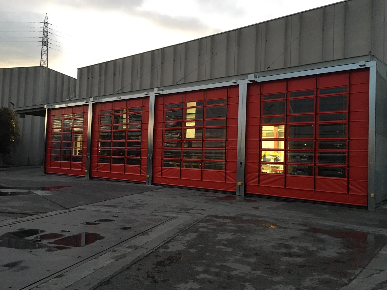 Snelloopdeuren voor logistiek en magazijnen